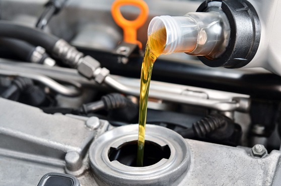 cambio-de-aceite-para-carro-en-medellin